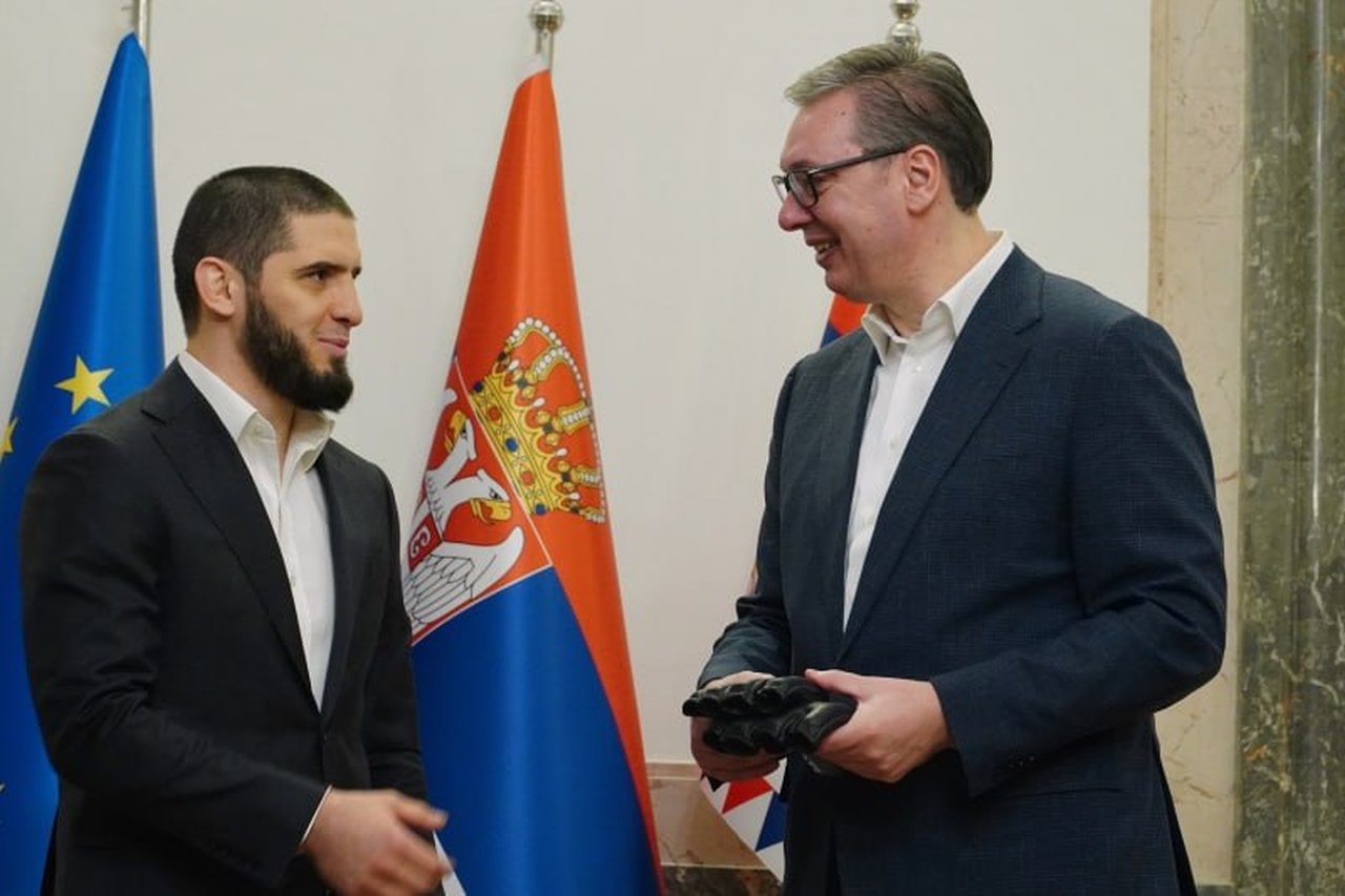 Вучић примио Ислама Махачева, руског ММА шампиона света