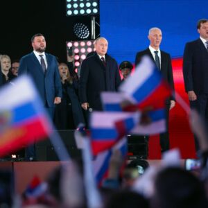 30. септембар 2022. Председник Русије В. Путин пева руску химну на митингу у знак подршке присаједињењу области ЛНР, ДНР, Херсонске и Запорошке области Русији